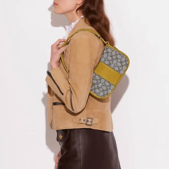 💰SOLD - CD678 - Coach Swinger in Signature Jacquard - Picture 10 of 11